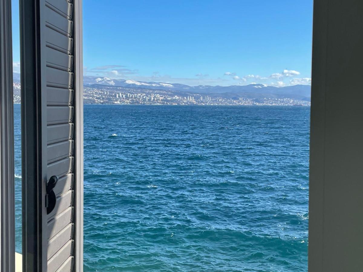 First Row To The Sea Appartement Opatija Buitenkant foto