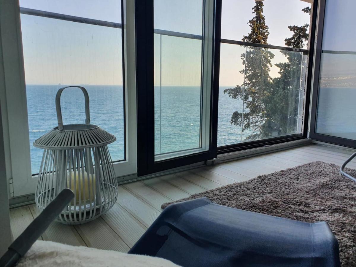 First Row To The Sea Appartement Opatija Buitenkant foto