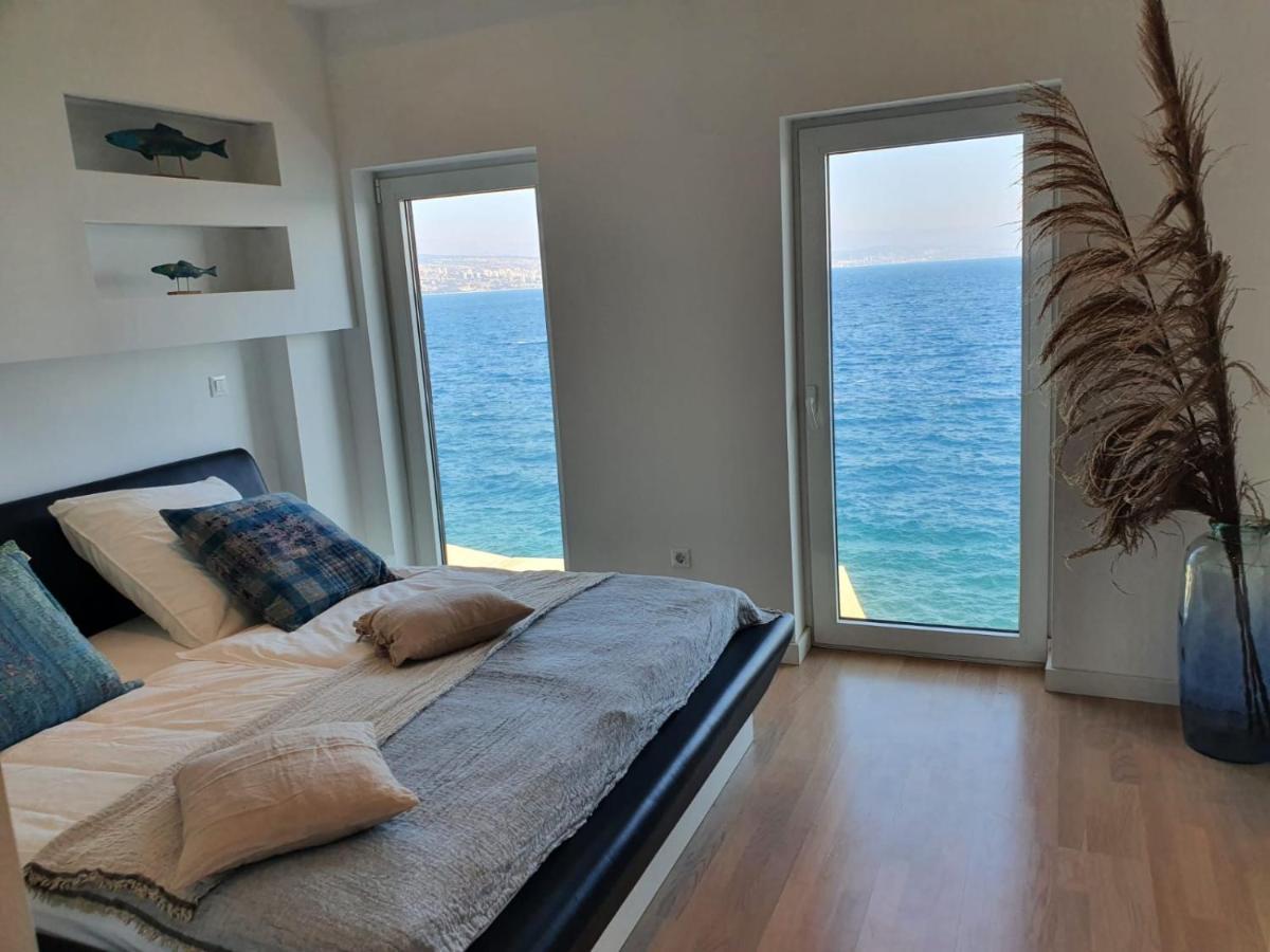 First Row To The Sea Appartement Opatija Buitenkant foto
