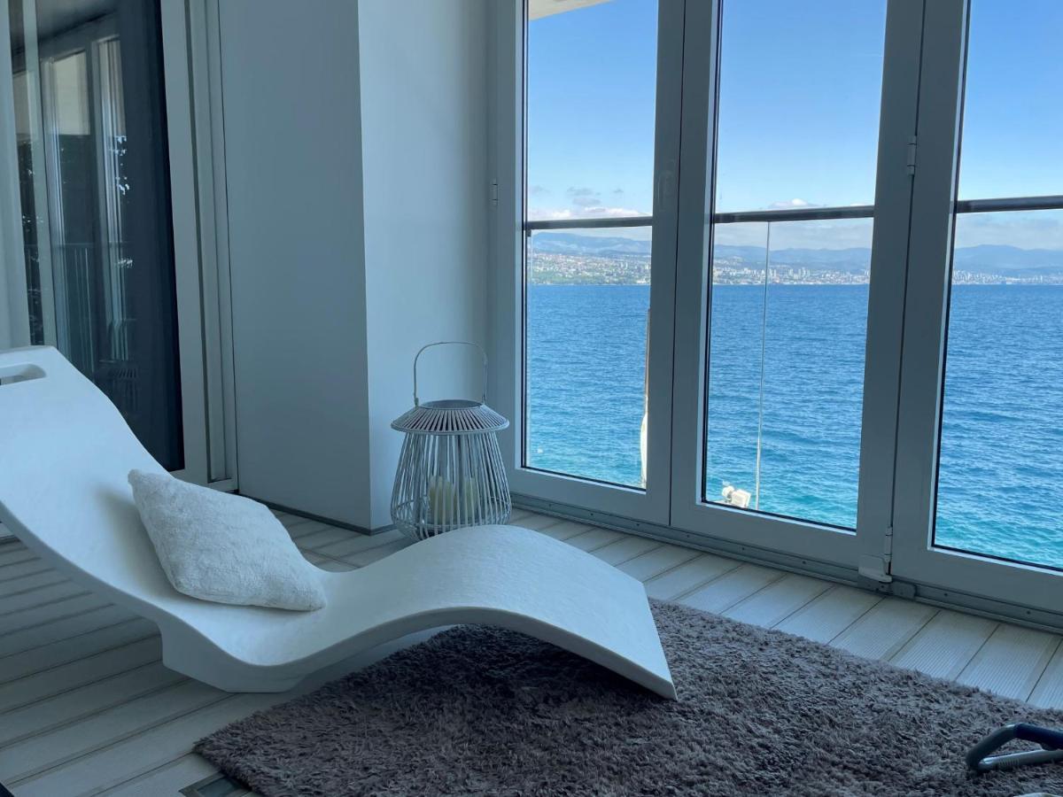 First Row To The Sea Appartement Opatija Buitenkant foto