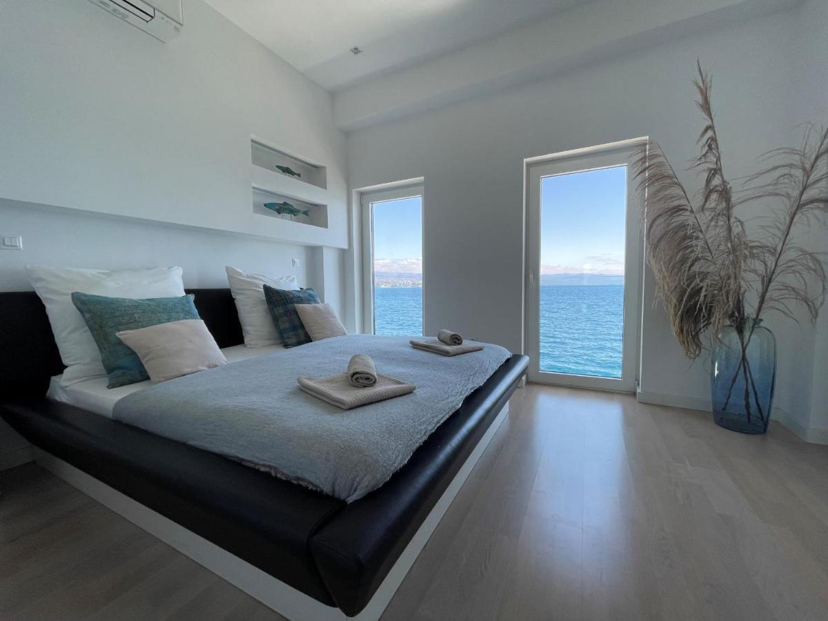 First Row To The Sea Appartement Opatija Buitenkant foto