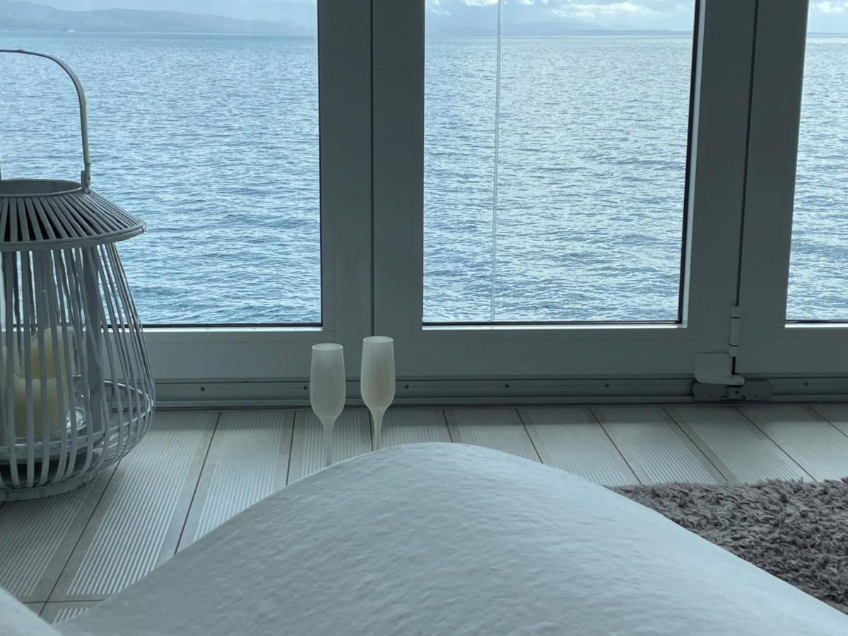 First Row To The Sea Appartement Opatija Buitenkant foto
