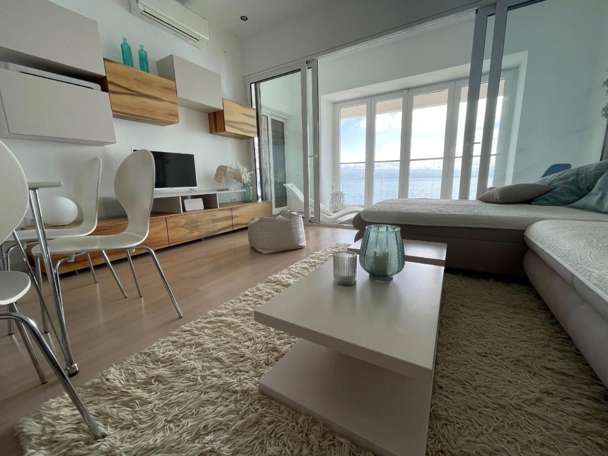 First Row To The Sea Appartement Opatija Buitenkant foto